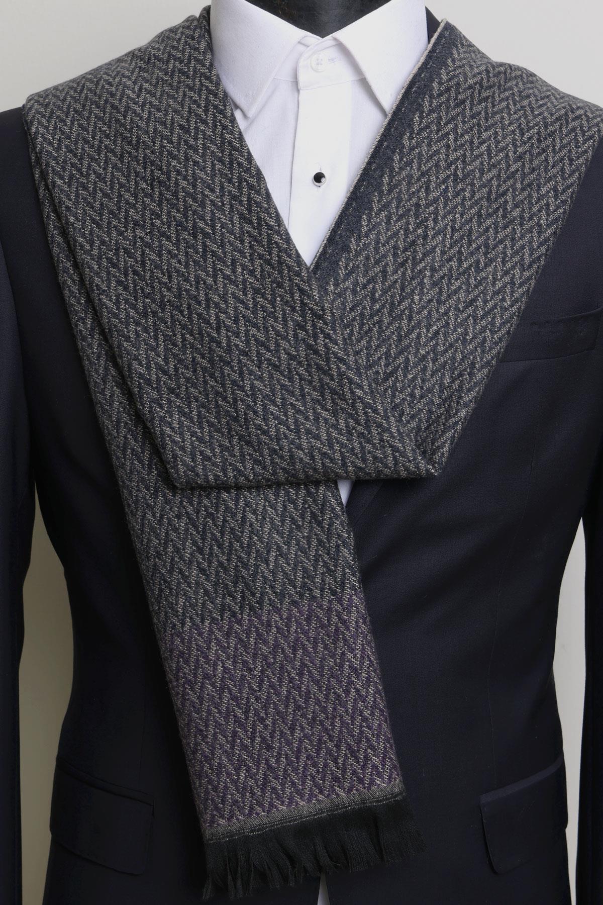 Esgue Desenli K.Lacivert & Bej Renk Atkı & Kaşkol