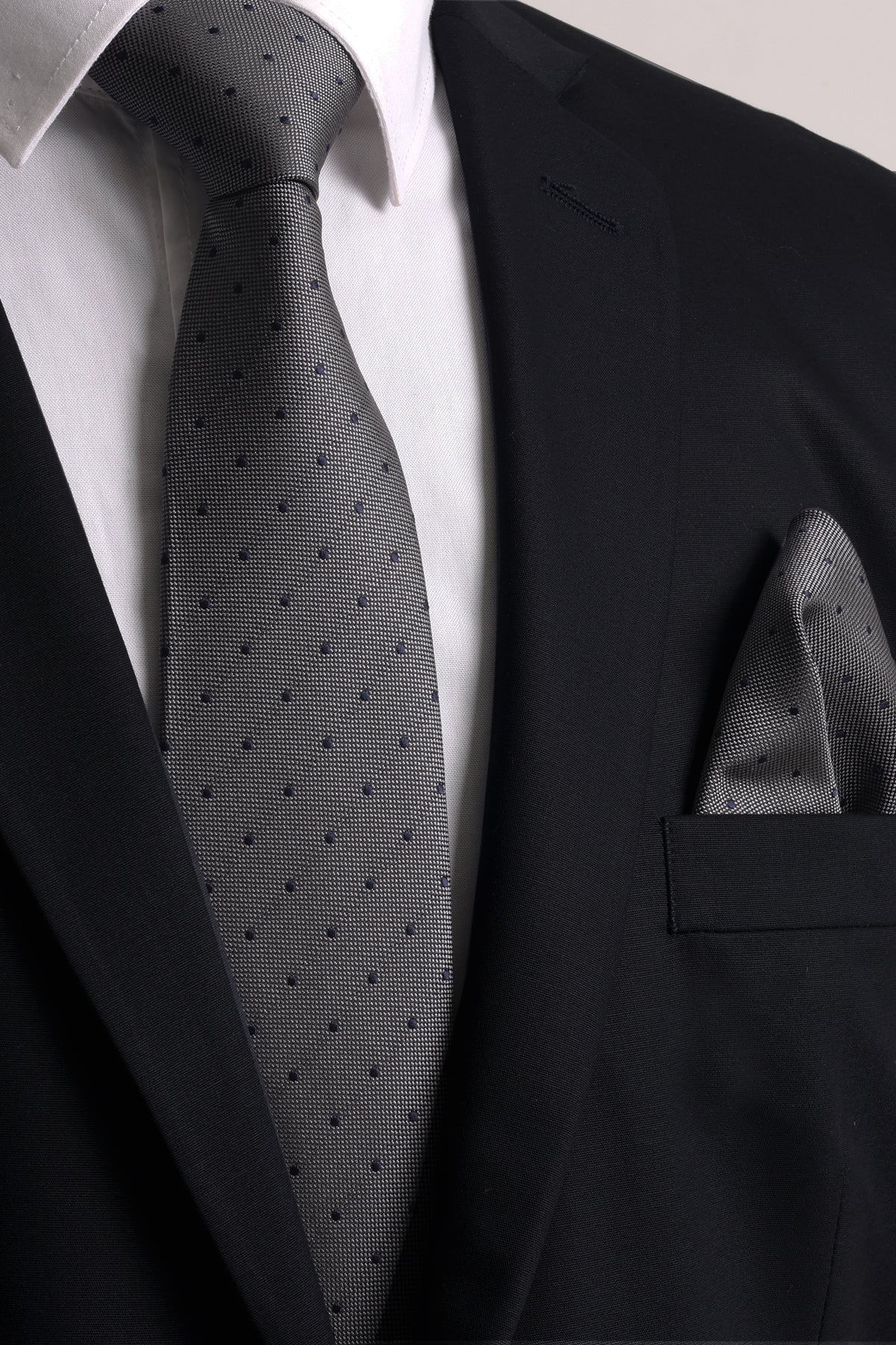 Esgue Hand Made 8 cm Gri Renk Nokta Desenli Kravat Mendil