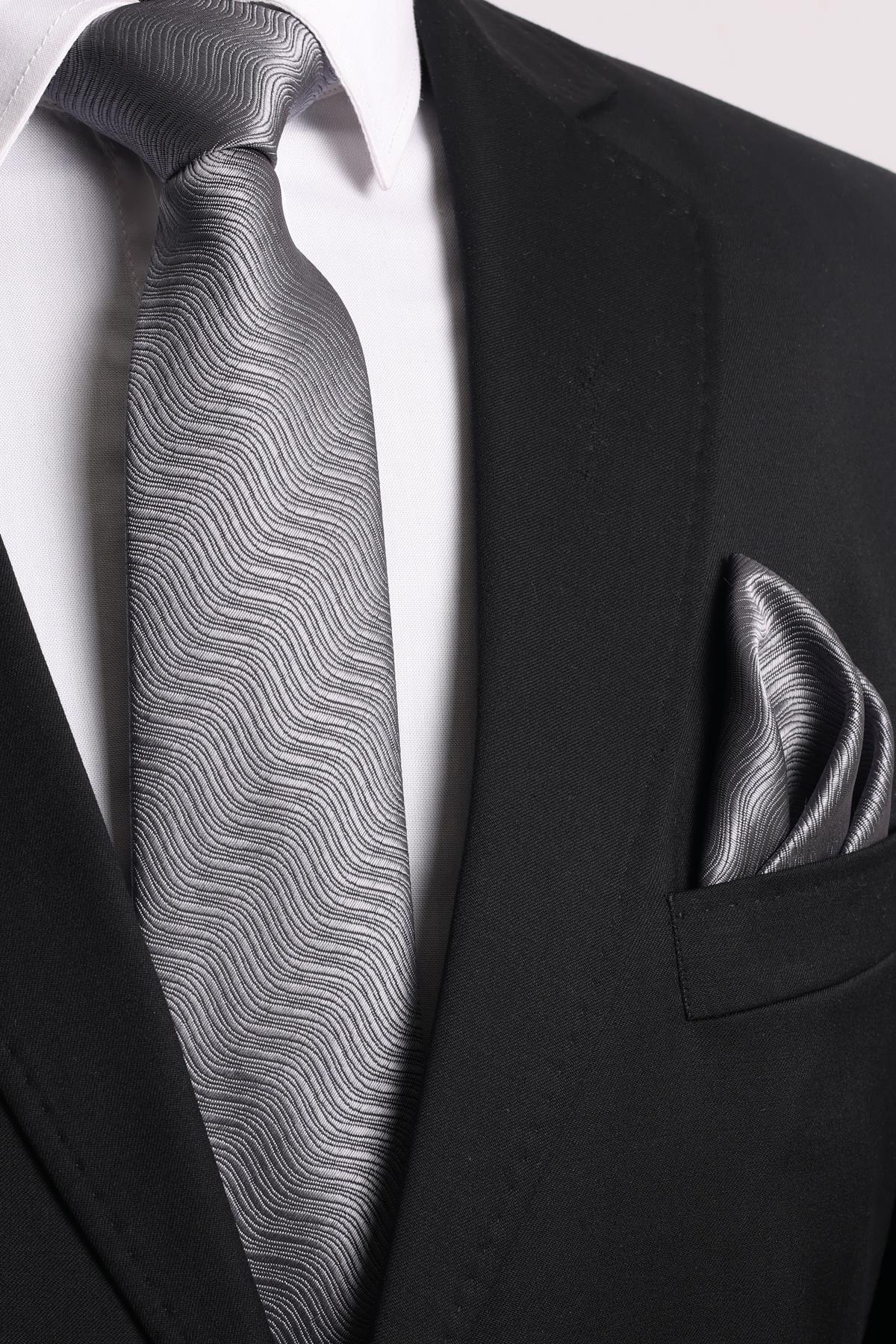 Esgue Hand Made Desenli Gri Kravat & Mendil & Gri Gold Renk Kravat Maşası Hediye Seti