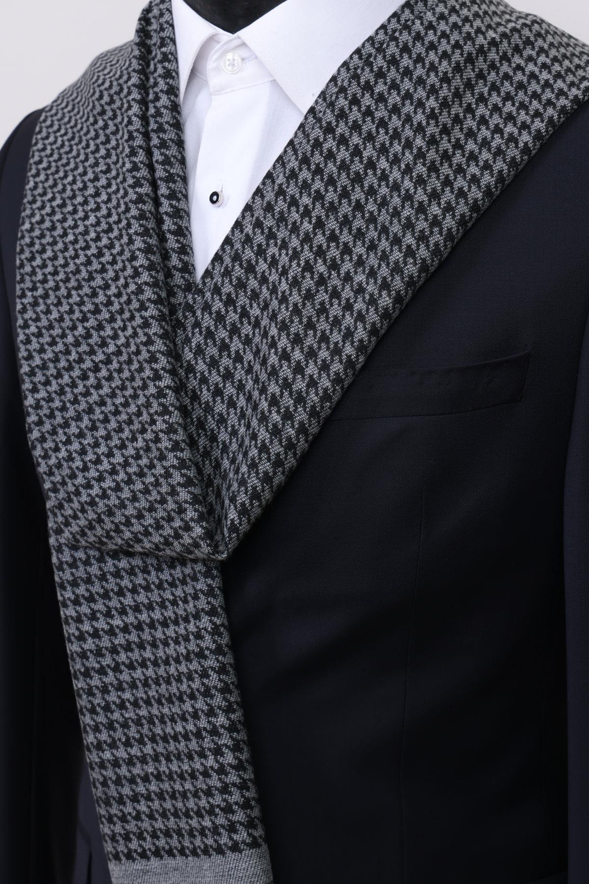 Esgue Siyah-Gri Çift Taraflı Kazayağı Desenli Viskon Kaşkol