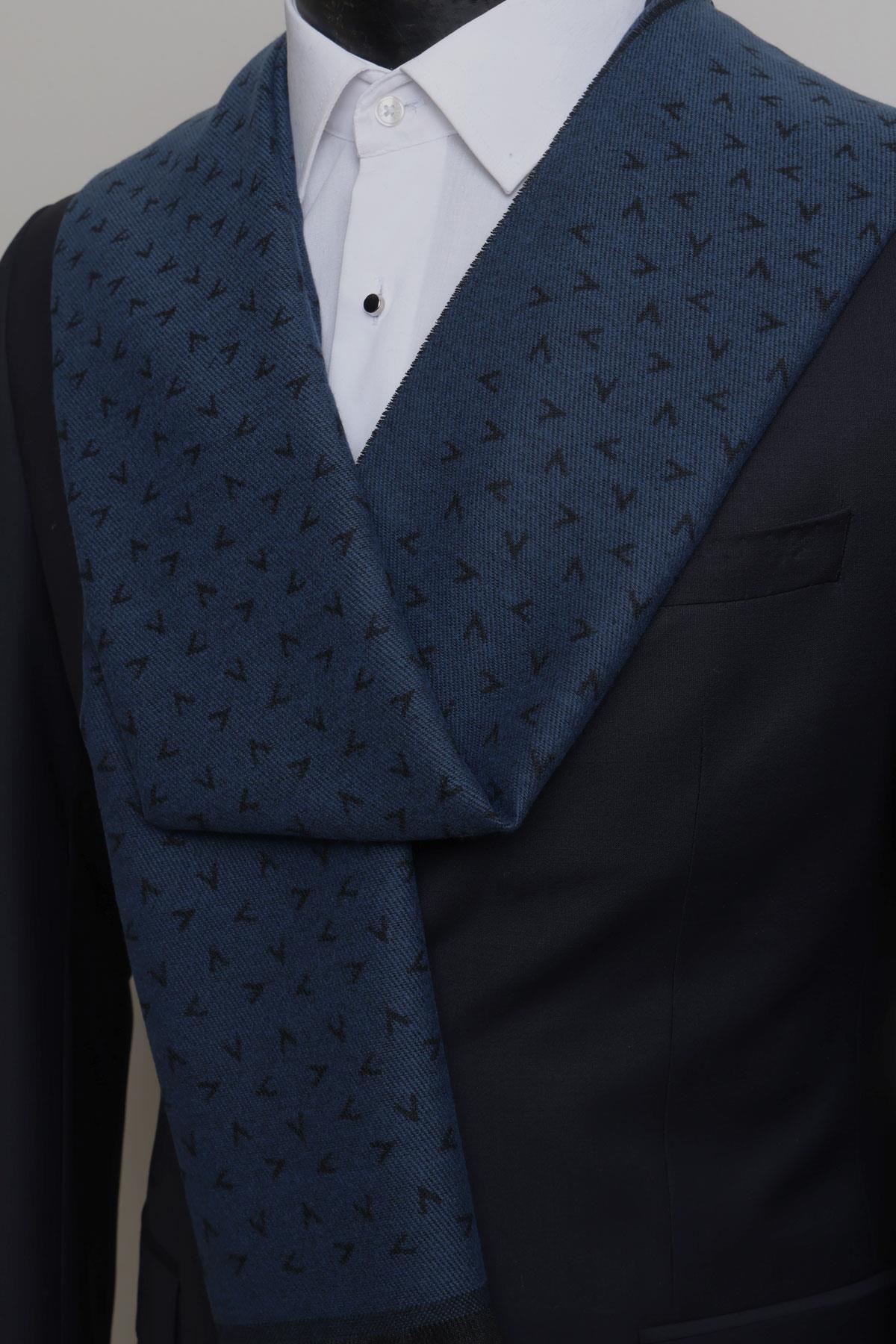 Esgue Siyah-Lacivert Çift Taraflı V Desenli Viskon Kaşkol