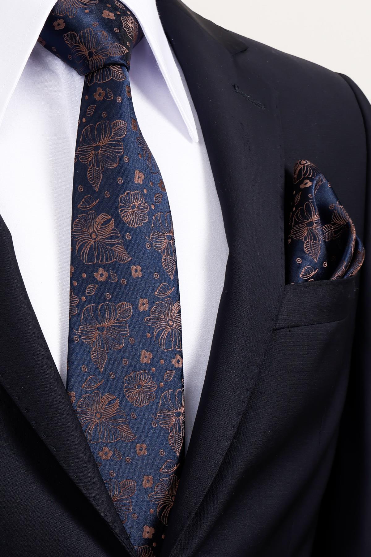 Esgue 8 Cm Klasik Geniş Hand Made Lacivert - Kahverengi Çiçek Desen Mendilli Kravat