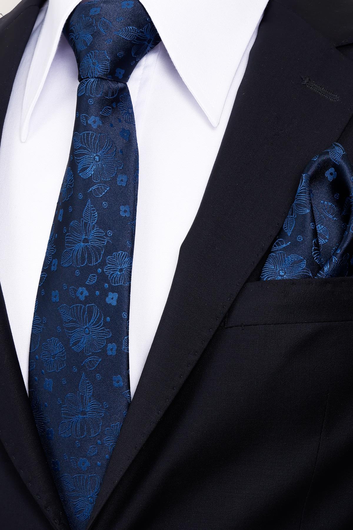 Esgue 8 Cm Klasik Geniş Hand Made Lacivert - Mavi Çiçek Desen Mendilli Kravat