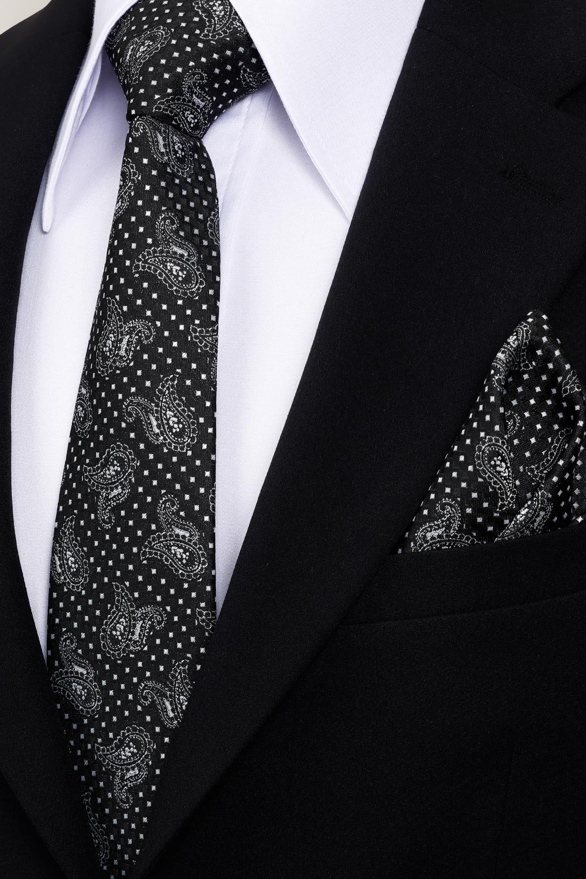 Esgue 8 Cm Klasik Geniş Hand Made Siyah - Beyaz Şal Desen Mendilli Kravat
