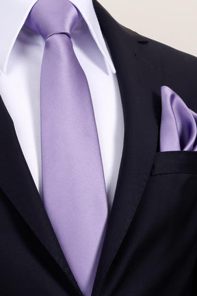 Esgue 8 cm Klasik Saten Mendilli Kravat – Farklı Renk Seçeneği, Özel Hediye Kutusunda Premium Erkek Kravat