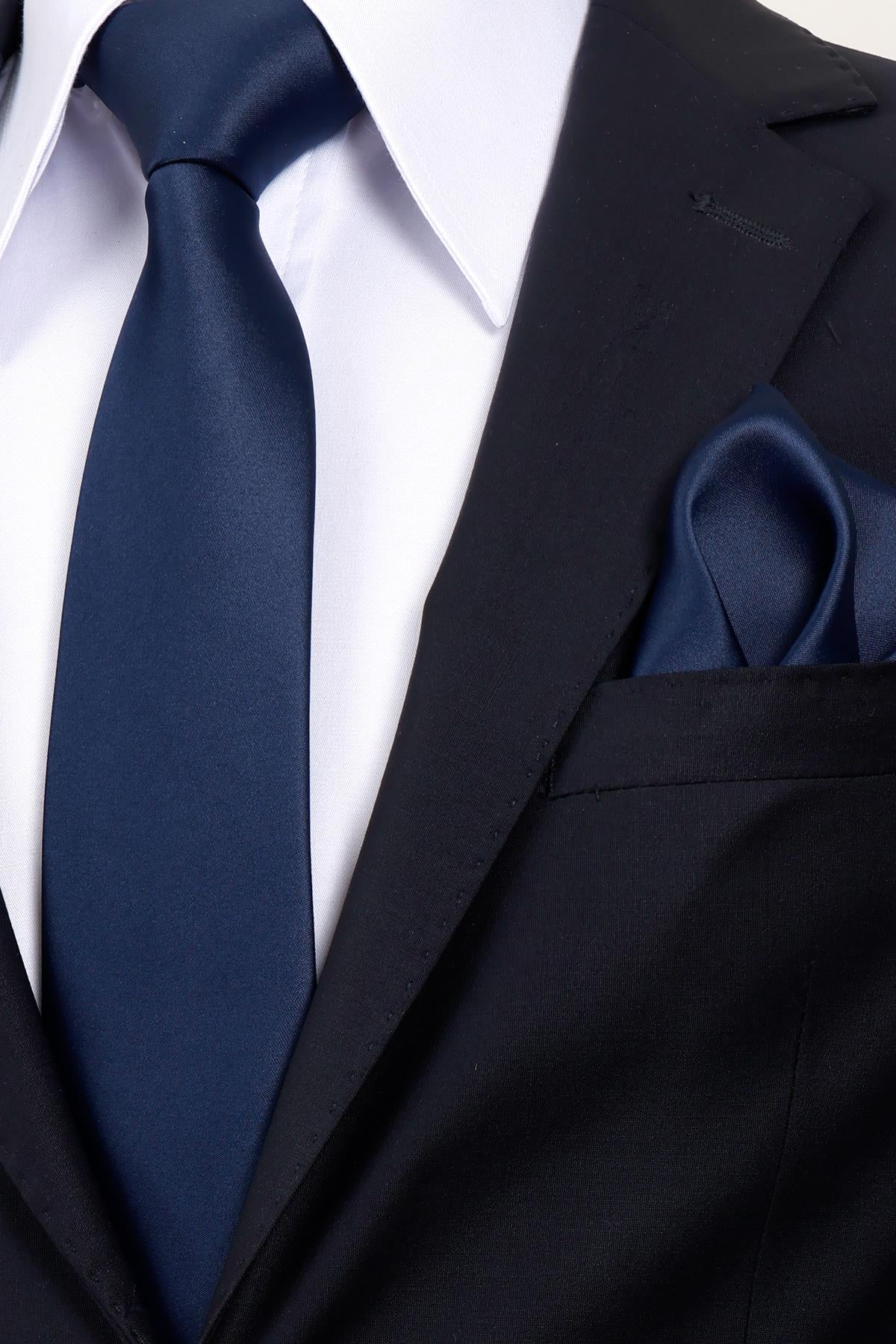 Esgue 8 cm Klasik Saten Mendilli Kravat – Farklı Renk Seçeneği, Özel Hediye Kutusunda Premium Erkek Kravat