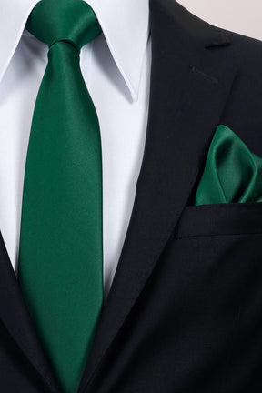 Esgue 8 cm Klasik Saten Mendilli Kravat – Farklı Renk Seçeneği, Özel Hediye Kutusunda Premium Erkek Kravat