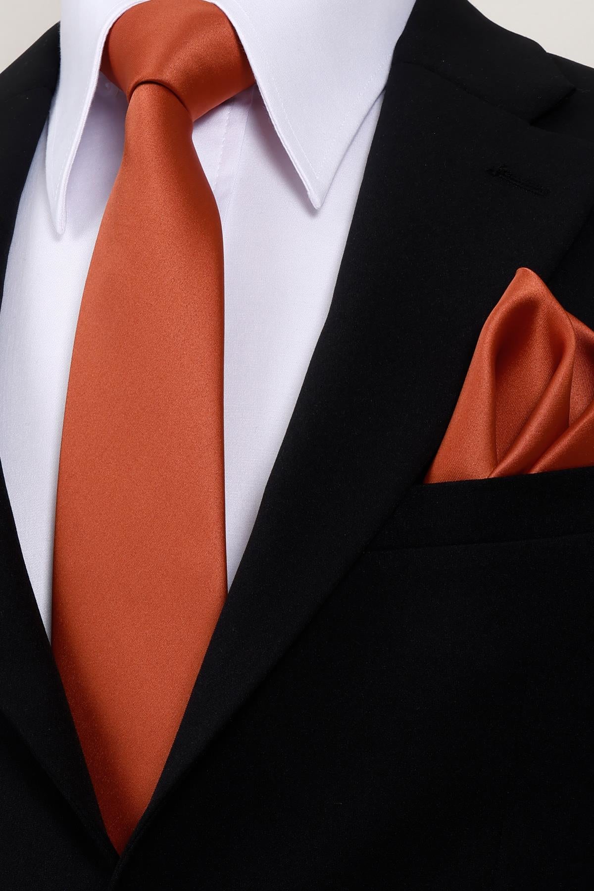 Esgue 8 cm Klasik Saten Mendilli Kravat – Farklı Renk Seçeneği, Özel Hediye Kutusunda Premium Erkek Kravat