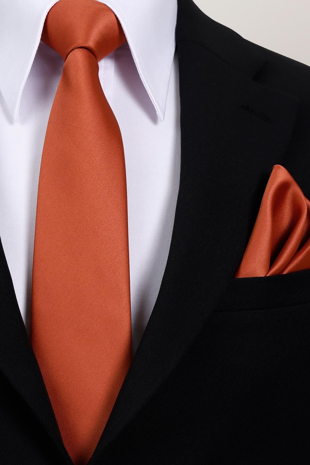 Esgue 8 cm Klasik Saten Mendilli Kravat – Farklı Renk Seçeneği, Özel Hediye Kutusunda Premium Erkek Kravat