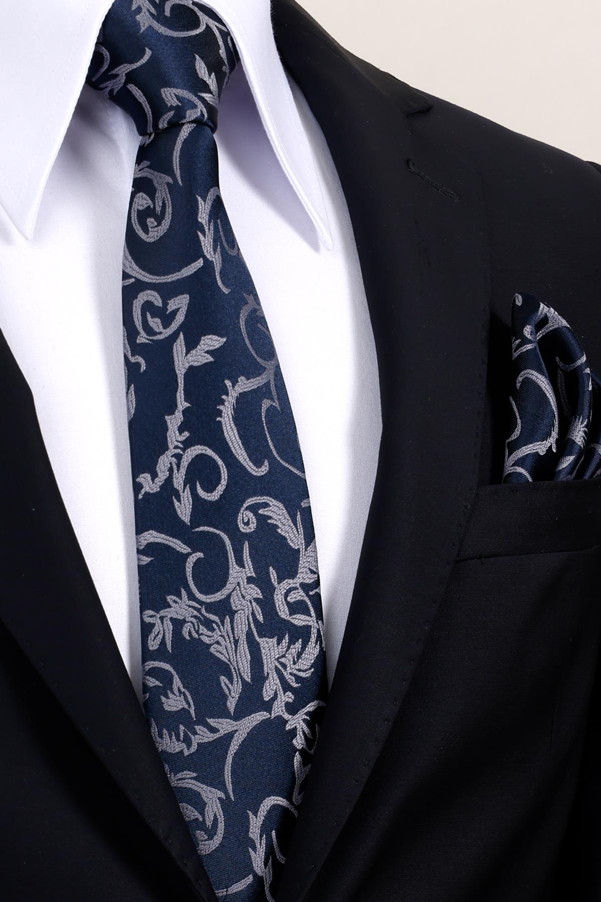 Esgue 8 cm Lacivert Gri Desenli Hand Made Klasik Geniş Mendilli Kravat